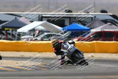 media/Apr-09-2022-SoCal Trackdays (Sat) [[c9e19a26ab]]/Turn 2 (1140am)/